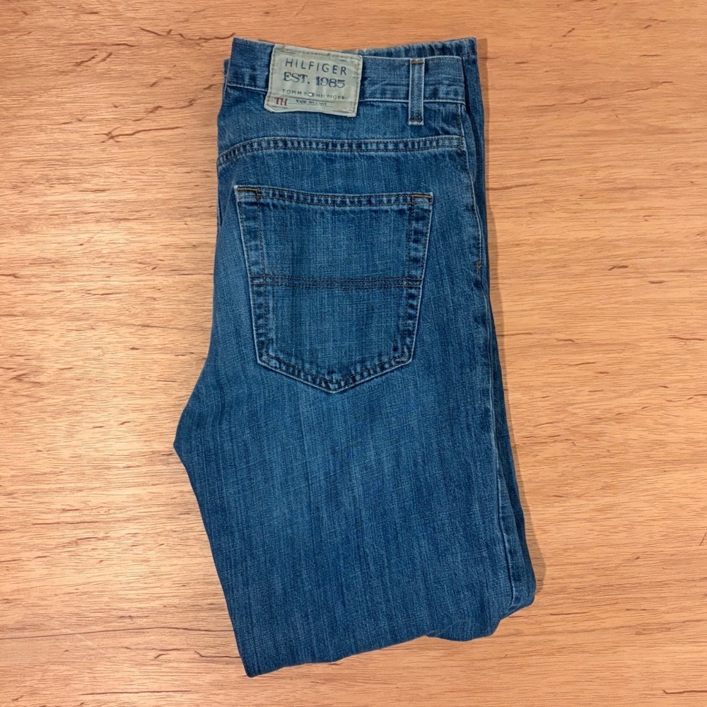 Tommy Hilfiger Freedom Jean Mens 31x32 Straight Leg Medium Wash Blue Denim Pants